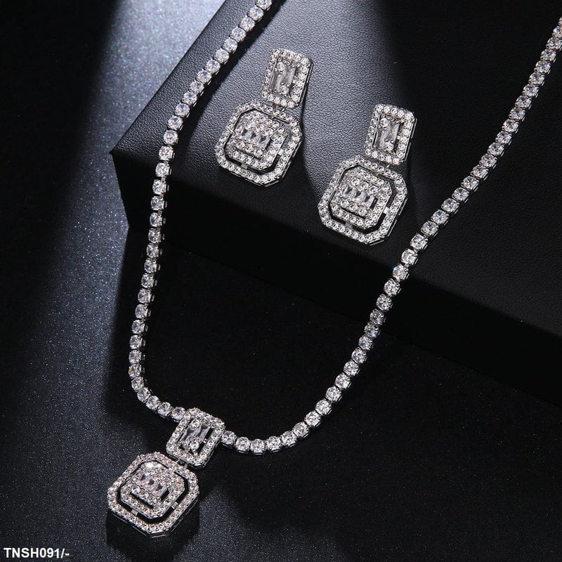 Classic Cushion Necklace Set