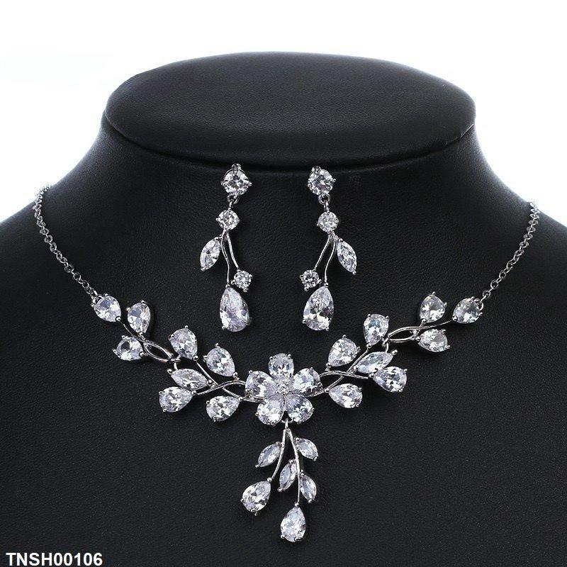 Zircon Floral Necklace Set