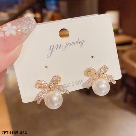 Bow Pearl Stud Earrings