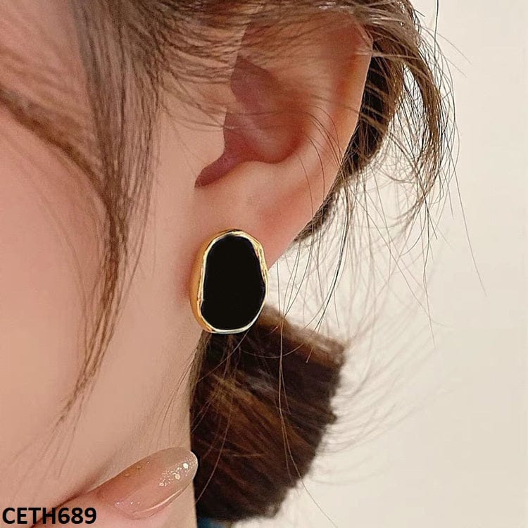 Oval Enamel Stud Earrings