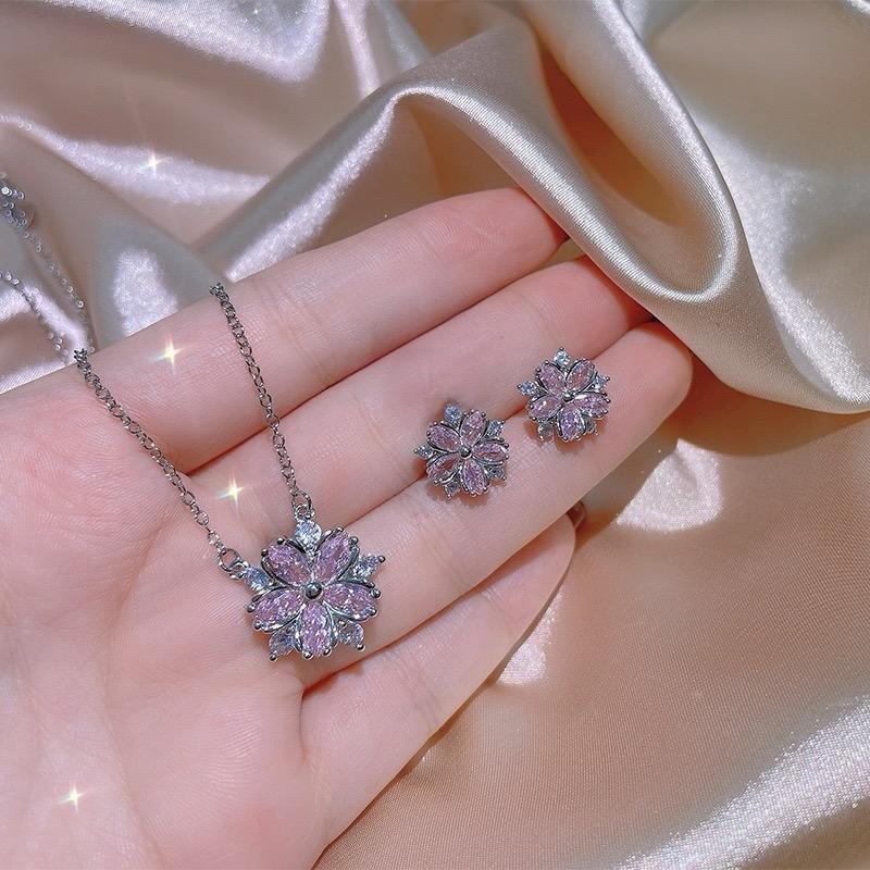Floral Zircon Pendant Set