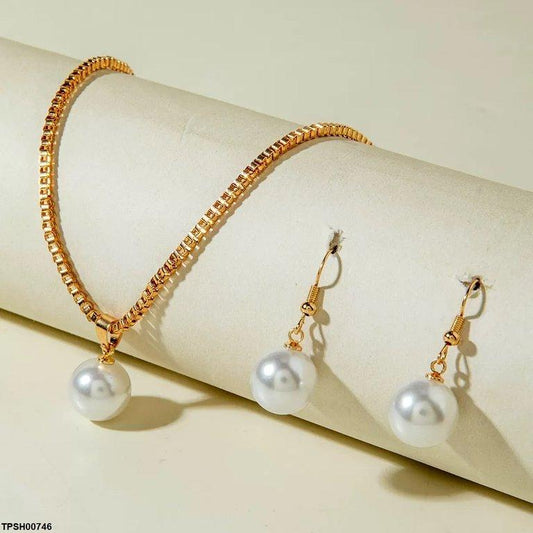 Minimal Pearl Drop Jewelry Set