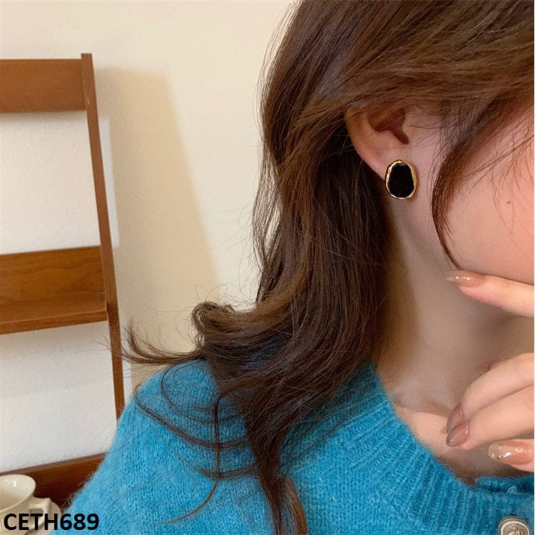 Oval Enamel Stud Earrings